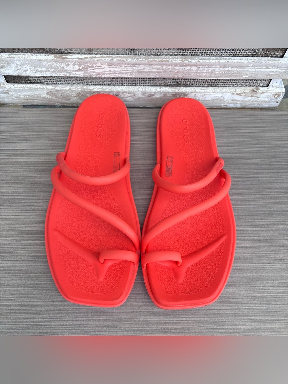 Crocs Miami Toe Loop Sandals